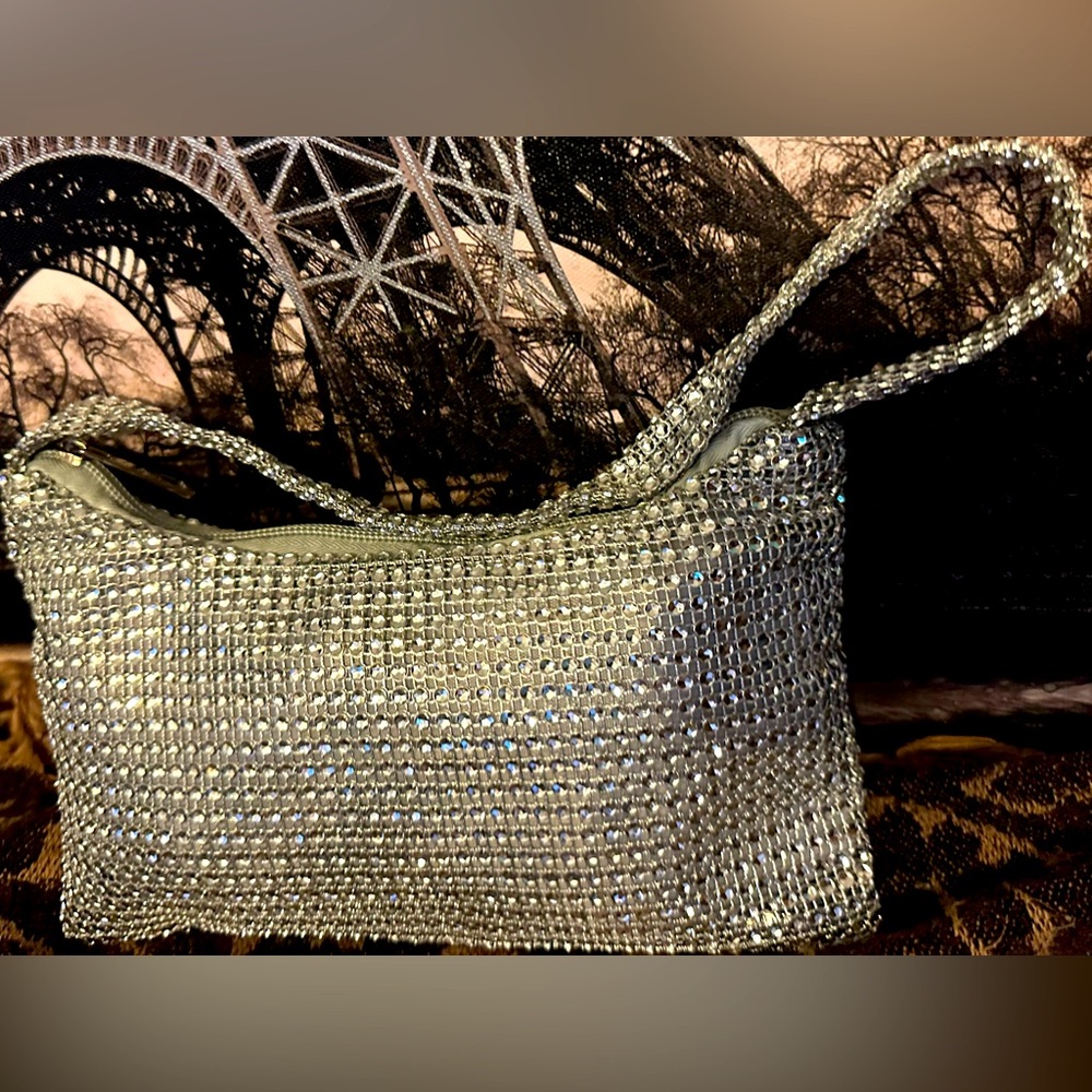 NWOT untitled complete blinged out w/ rhinestones shoulder purse zipper closure